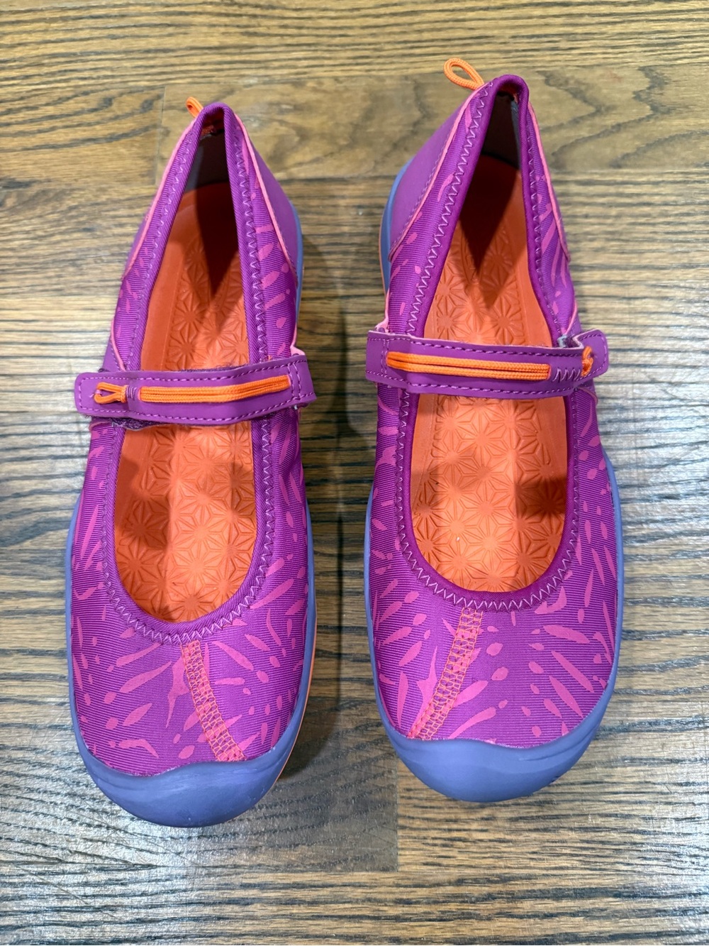 KEEN Kids' Moxie Mary Jane Flat - 5 Junior